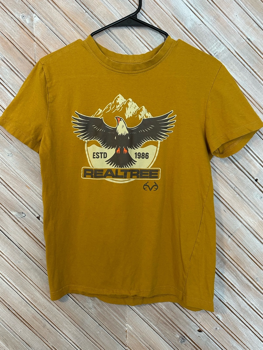 Realtree Men's Mustard Eagle Graphic Short Sleeve Tee